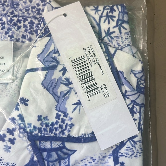 NWT Blue and White Pajama Shirt - Picture 3 of 4